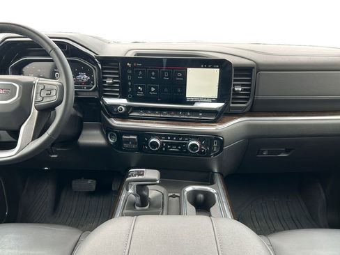 Used 2024 GMC Sierra 1500 Elevation w/ Elevation Premium Package AWD/4WD image 12
