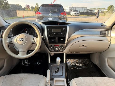 Used 2011 Subaru Forester 2.5X Premium AWD/4WD image 3
