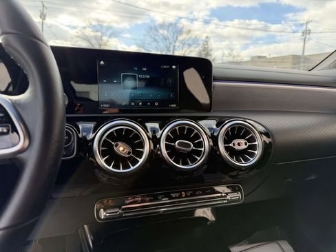 Used 2020 Mercedes-Benz CLA 250 image 41