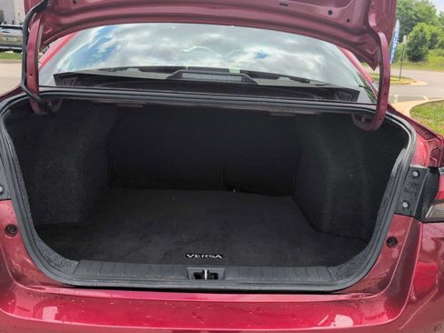 Used 2025 Nissan Versa SV FWD image 30