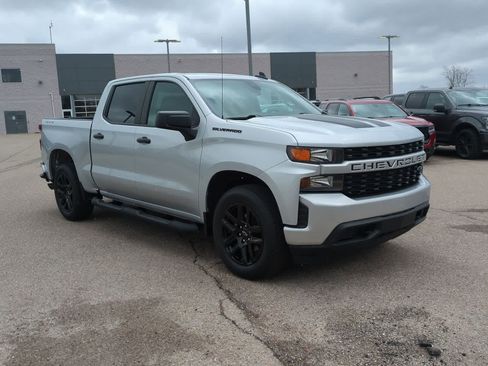 Used 2022 Chevrolet Silverado 1500 Custom w/ Rally Edition image 2