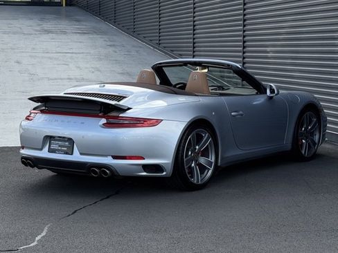Certified 2018 Porsche 911 Carrera 4S image 7