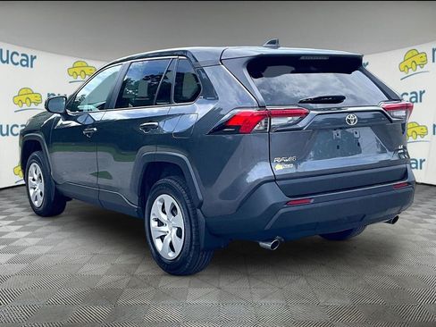 Used 2023 Toyota RAV4 LE AWD/4WD image 4