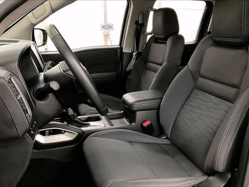 Used 2024 Nissan Frontier SV w/ SV Convenience Package image 24