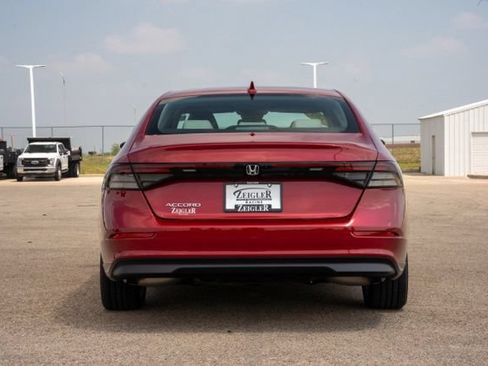 Used 2025 Honda Accord LX image 6
