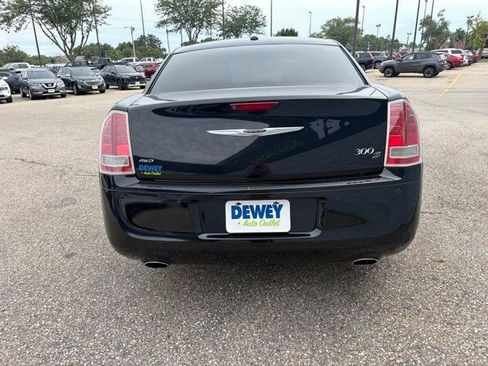 Used 2013 Chrysler 300 S AWD/4WD image 4