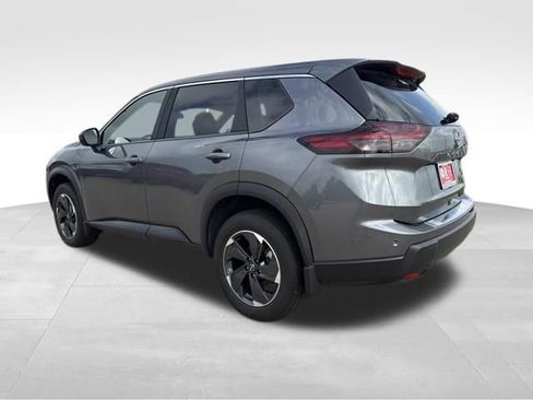 Used 2024 Nissan Rogue SV AWD/4WD image 5