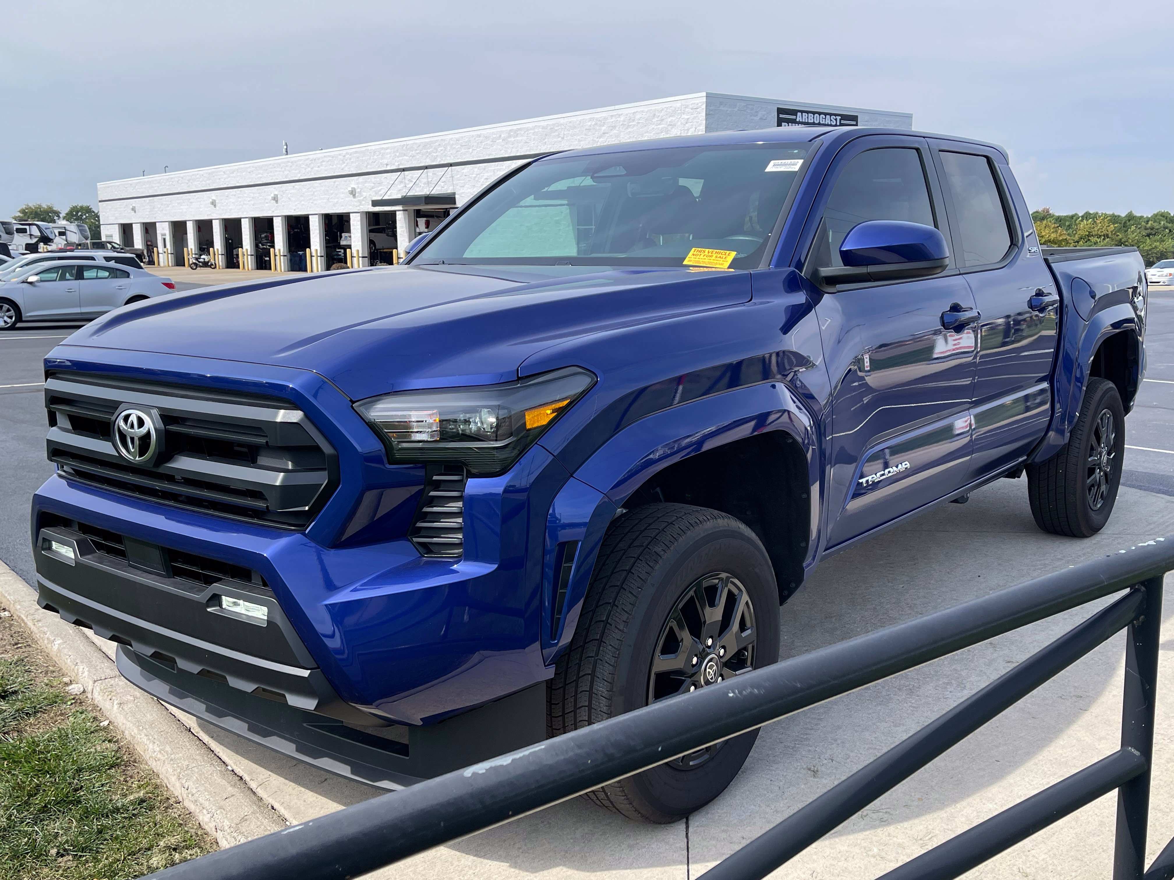 Used 2025 Toyota Tacoma SR5 AWD/4WD image 3
