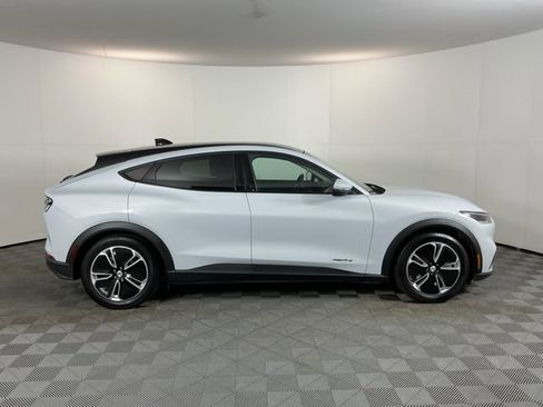 Used 2021 Ford Mustang Mach-E Select w/ Comfort/Appearance Package image 4