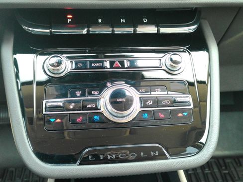 Used 2020 Lincoln Corsair AWD w/ Equipment Group 101A image 24