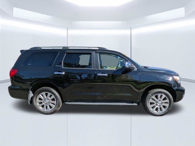 Used 2016 Toyota Sequoia Limited w/ Safety & Convenience Package AWD/4WD image 3