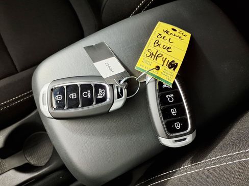 Certified 2026 Hyundai Venue SEL FWD image 24