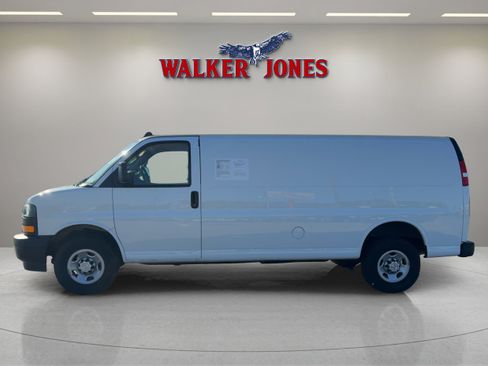 Used 2023 Chevrolet Express 2500 Extended w/ Driver Convenience Package image 6
