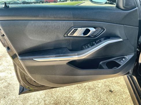 Used 2021 BMW 330i xDrive Sedan w/ Convenience Package image 29