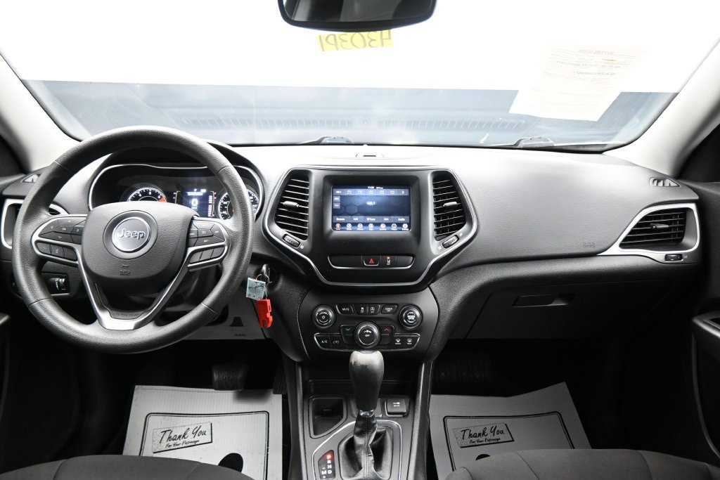 Used 2021 Jeep Cherokee Latitude FWD image 14