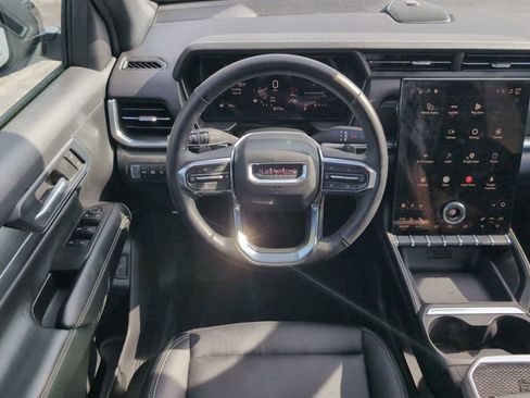 Used 2026 GMC Terrain Elevation w/ Elevation Premium Package FWD image 13