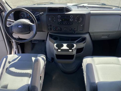 Used 2009 Ford E-350 and Econoline 350 XLT image 22