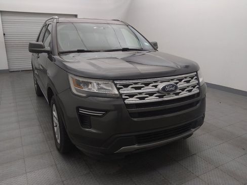 Used 2019 Ford Explorer XLT image 14