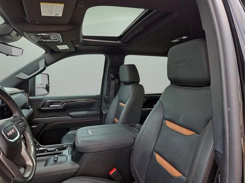 Used 2025 GMC Sierra 2500 AT4 w/ AT4 Premium Plus Package AWD/4WD image 10