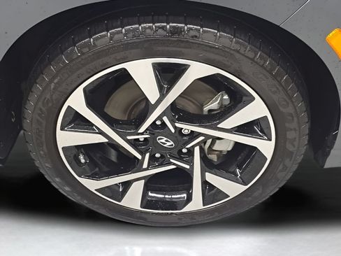 Certified 2022 Hyundai Kona Limited AWD/4WD image 44