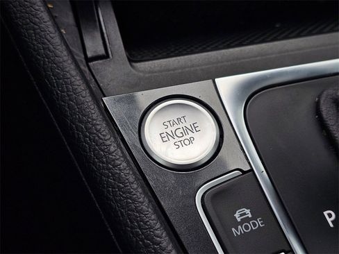 Used 2019 Volkswagen e-Golf SE w/ Driver Assistance Package image 26