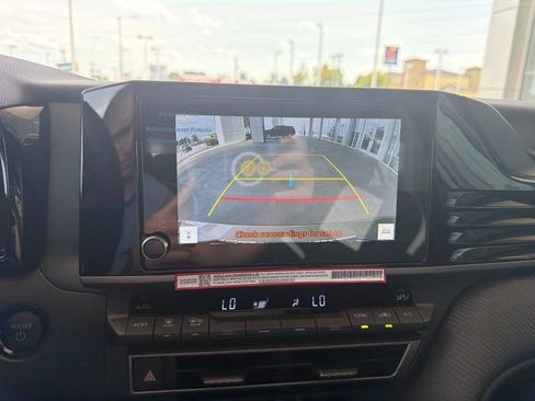 Used 2026 Toyota Camry SE FWD image 30