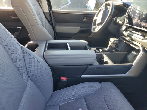 Used 2022 Toyota Tundra Limited image 9