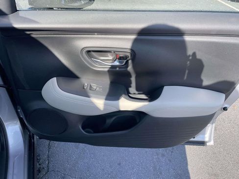 Used 2023 Honda HR-V LX image 45