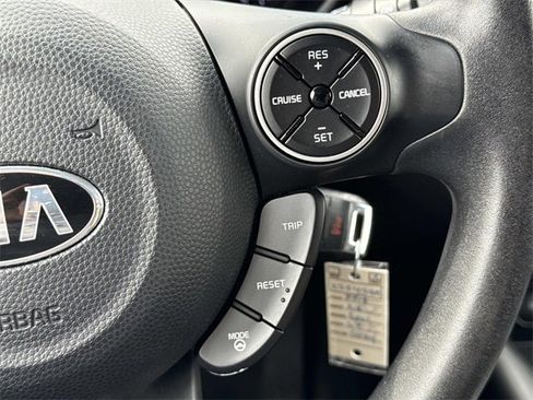 Used 2015 Kia Soul Base image 22