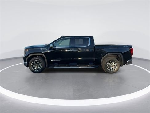 Used 2023 GMC Sierra 1500 SLT w/ SLT Premium Package image 5