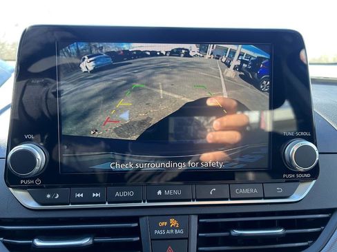 New 2025 Nissan Altima 2.5 SR image 15