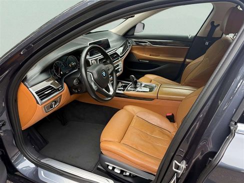 Used 2016 BMW 750i xDrive AWD/4WD image 26