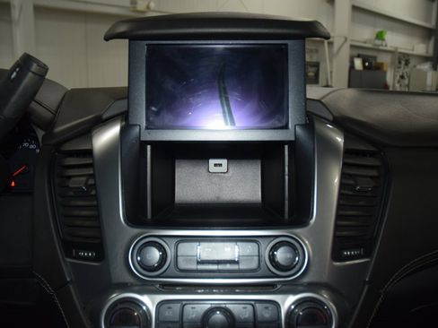 Used 2020 Chevrolet Tahoe LS w/ Enhanced Driver Alert Package image 30