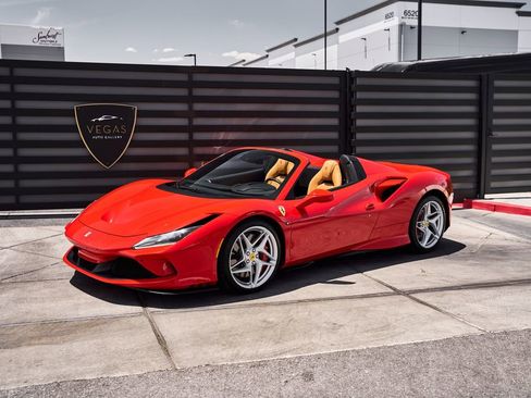 Used 2021 Ferrari F8 Tributo RWD image 5