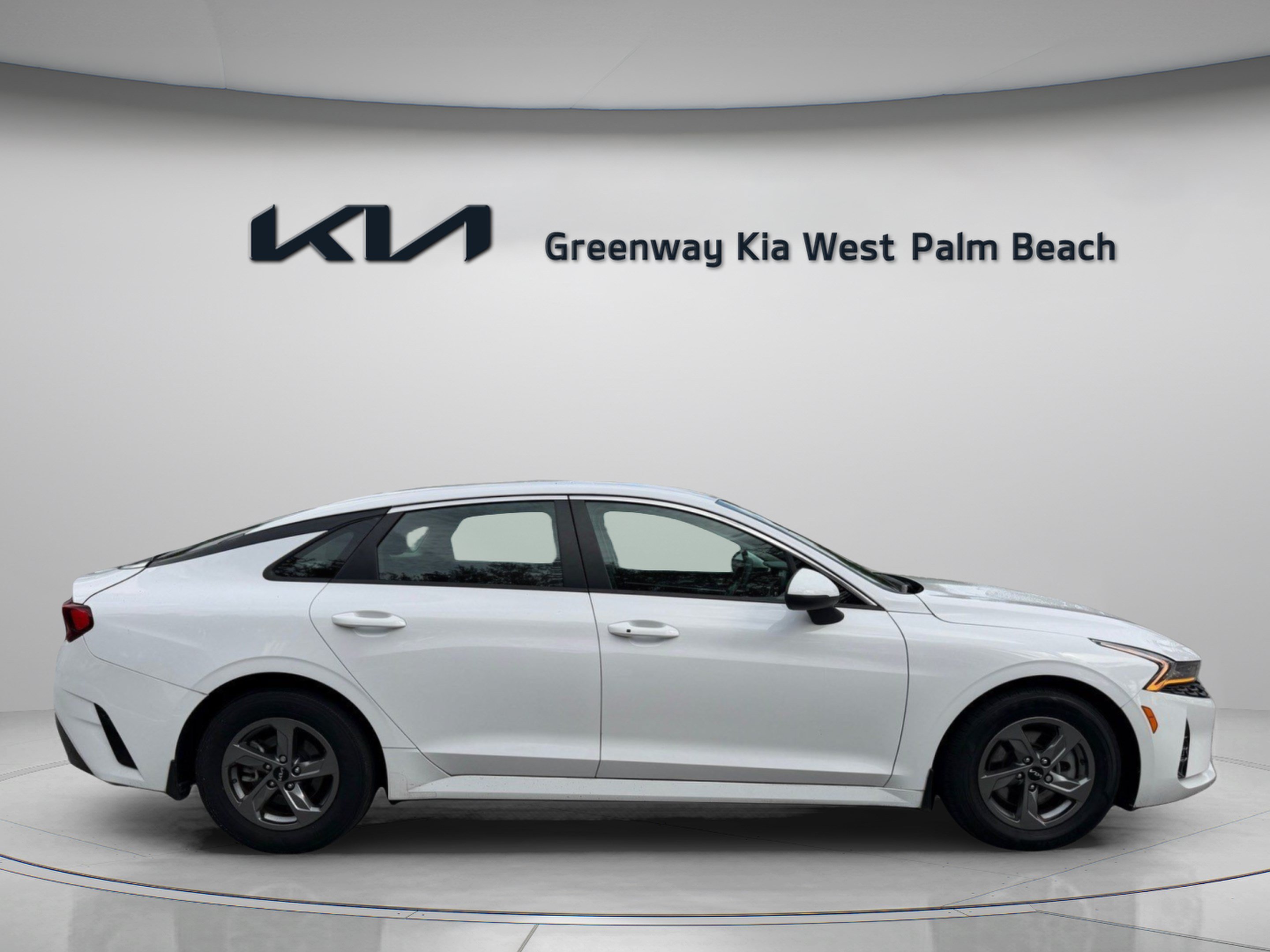 Used 2023 Kia K5 LXS FWD image 8