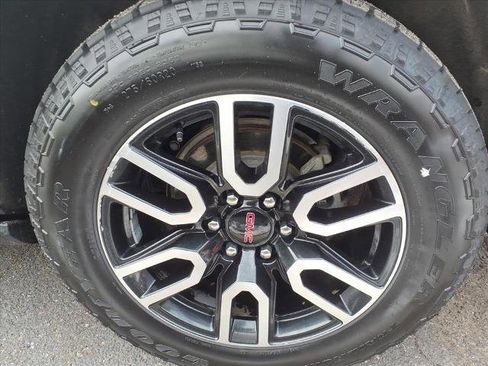 Certified 2023 GMC Yukon XL AT4 w/ AT4 Premium Plus Package image 12