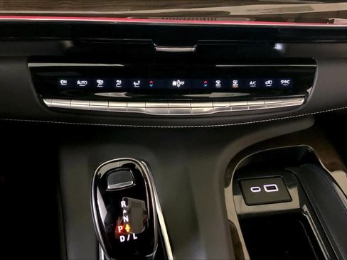 Used 2023 Cadillac Escalade Sport Platinum image 35