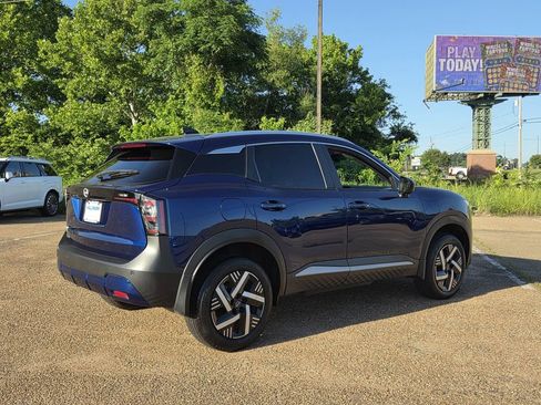 Used 2026 Nissan Kicks SV FWD image 4