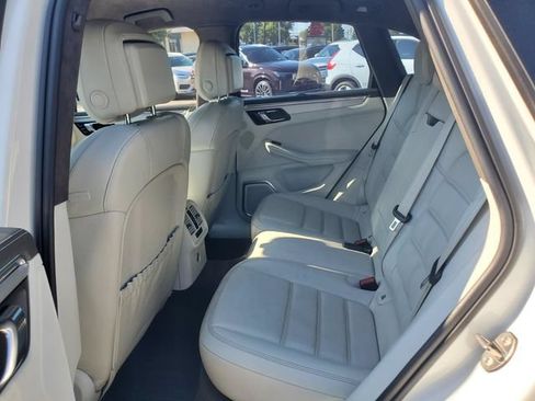 Used 2015 Porsche Macan S AWD/4WD image 25