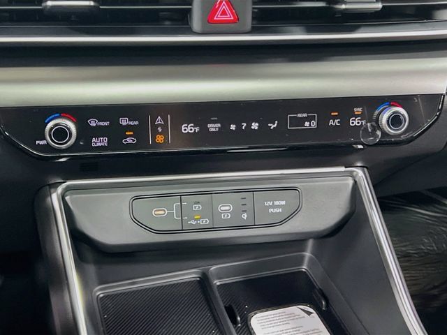 New 2027 Kia Carnival SX w/ Dark Edition Package FWD image 16