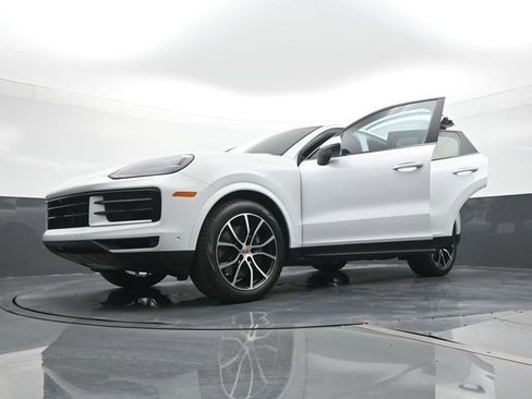 Certified 2026 Porsche Cayenne Coupe AWD/4WD image 30