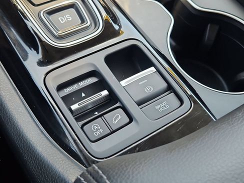Certified 2025 Honda Pilot EX-L image 16