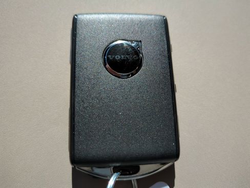 New 2026 Volvo XC60 B5 Plus w/ Protection Package Premier image 28