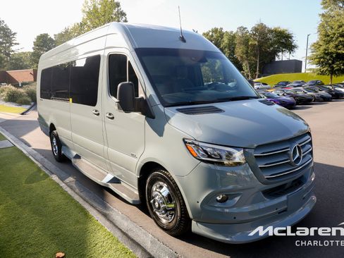 Used 2023 Mercedes-Benz Sprinter 3500 image 6