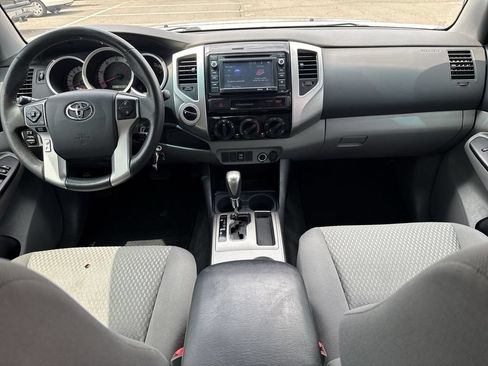 Used 2015 Toyota Tacoma 4x4 Double Cab w/ SR5 Package image 23