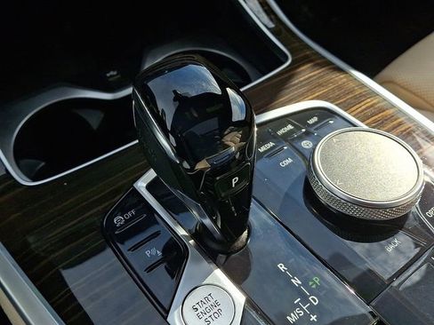 Used 2021 BMW X7 xDrive40i w/ Luxury Seating Package image 15