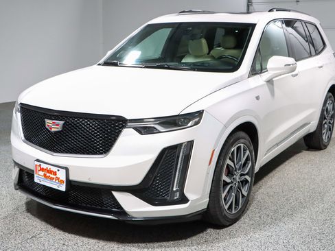 Used 2023 Cadillac XT6 Sport w/ Technology Package image 36