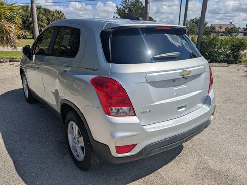Used 2020 Chevrolet Trax LS w/ Tint and Cruise Package FWD image 7