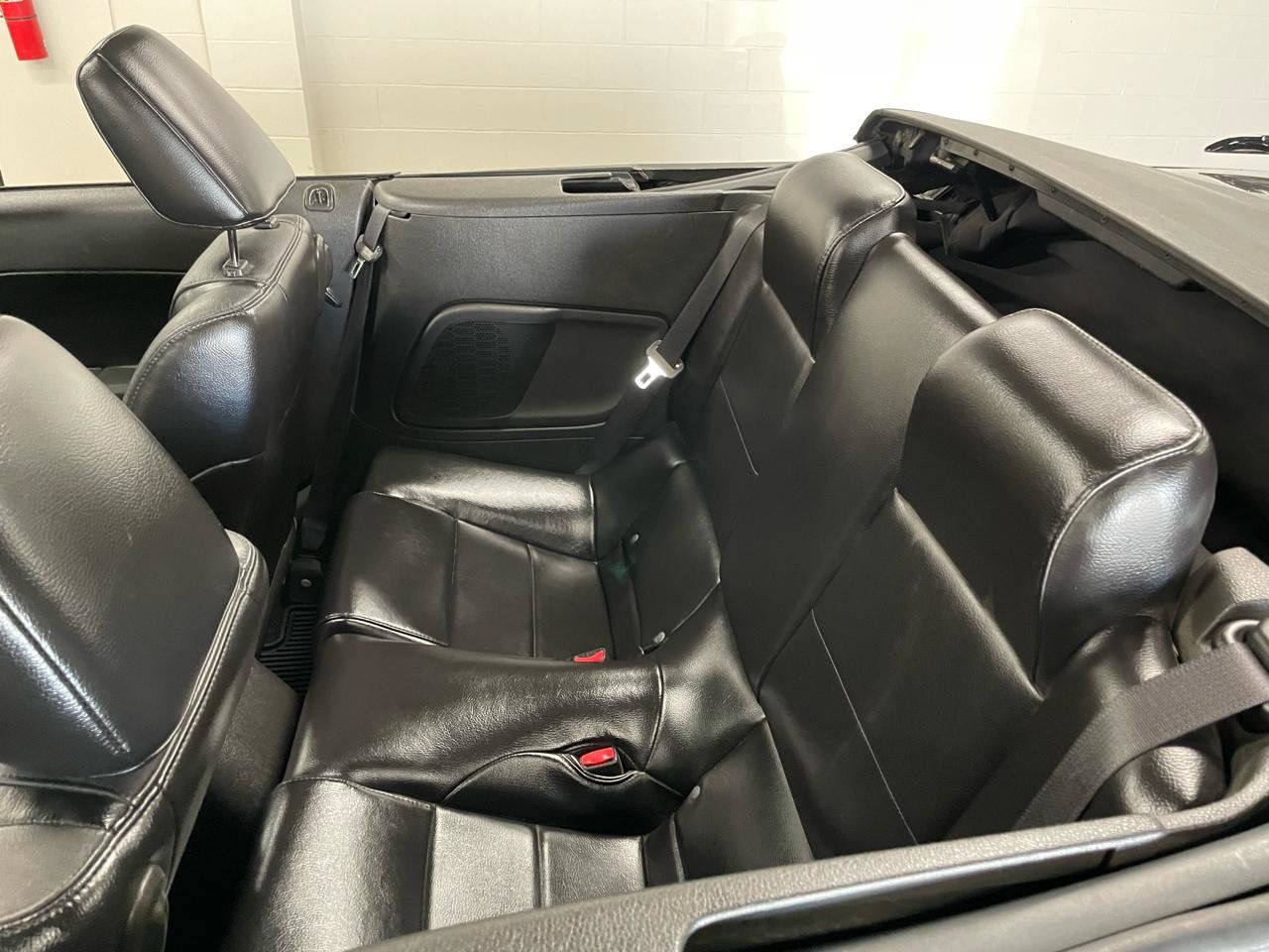 Used 2007 Ford Mustang Convertible RWD image 16