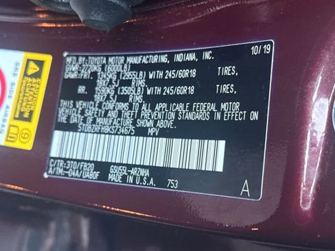 Used 2019 Toyota Highlander LE image 43